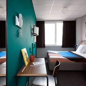 The Student West Hotel